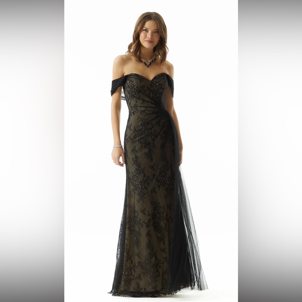 NWT! MGNY Evening Gown with removable arm stole